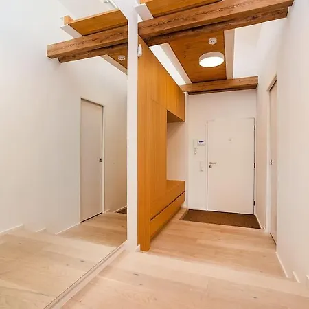 Fantastic Attic With Big Terrace Apartamento Praga
