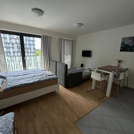Apartment In Garden Towers