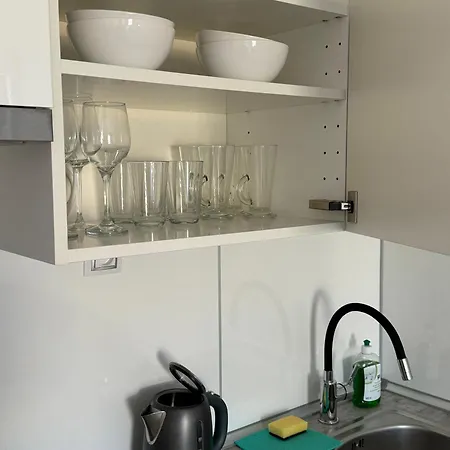 Apartment In Garden Towers Prague