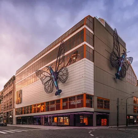 Metropol Design Old Town Hotell