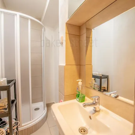 Cozy Close To Palmovka Апартаменты *