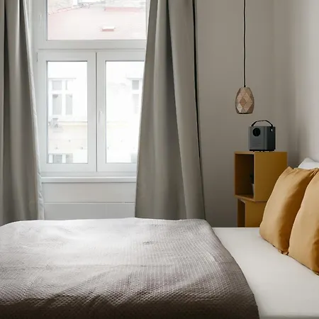 New&modern In Vibrant Area Near Centre! Apartment *