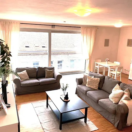 Spacious Near Center With Balcony And Garage Parking