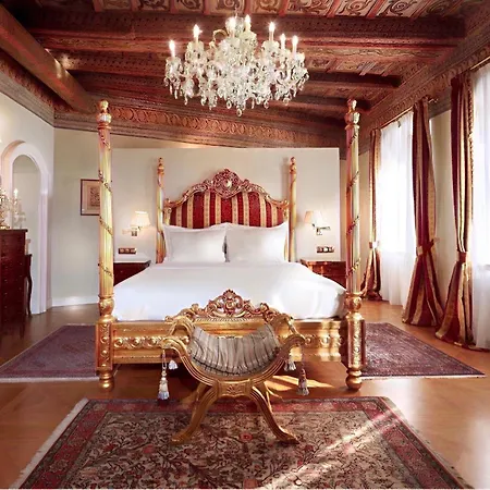 Alchymist Castle Otel Prag