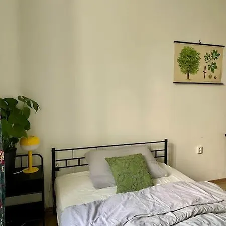 Apartment Cute Botanical Flat Near By Zizkov Tower