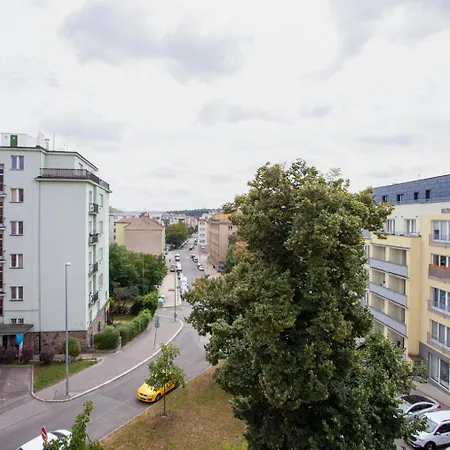 Blueground Vrsovice Near Grebovka Park Prg-15 Apartment *