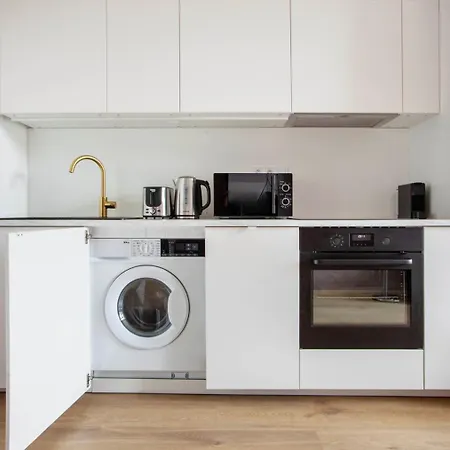 Apartment Blueground Vrsovice Near Grebovka Park Prg-15 *