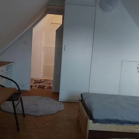 Klasicky Dum, 5 Loznic , 5 Bedrooms, Дом отдыха *