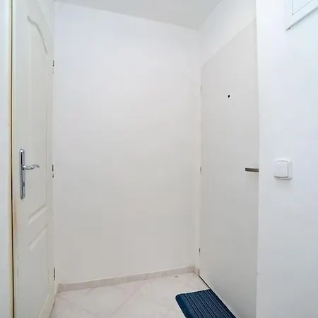 Apartment Cosy, Retro-styled Flat In Beautiful Zizkov Prague