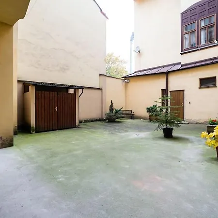 Apartment Cosy, Retro-styled Flat In Beautiful Zizkov Prague
