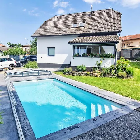Stary Chodov By Interhome בית נופש