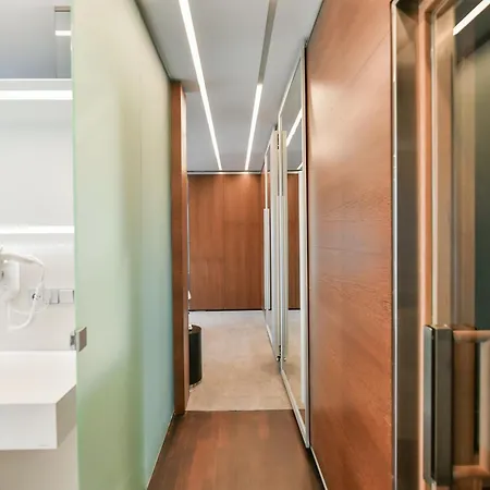 Apartment Presidential Penthouse, 303m2, Jacuzzi On Terrace, Sauna, 6bdrm, 4bthrm, Ac, Lift