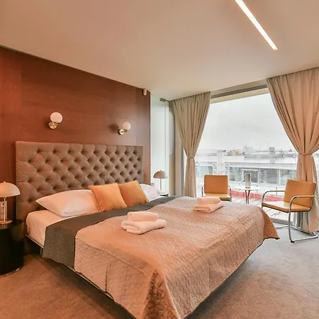Apartment Presidential Penthouse, 303m2, Jacuzzi On Terrace, Sauna, 6bdrm, 4bthrm, Ac, Lift *