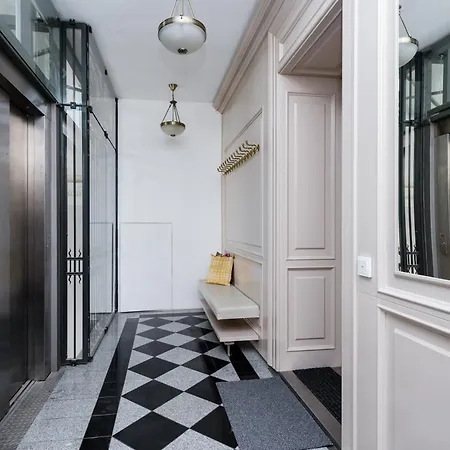 Presidential Penthouse, 303m2, Jacuzzi On Terrace, Sauna, 6bdrm, 4bthrm, Ac, Lift