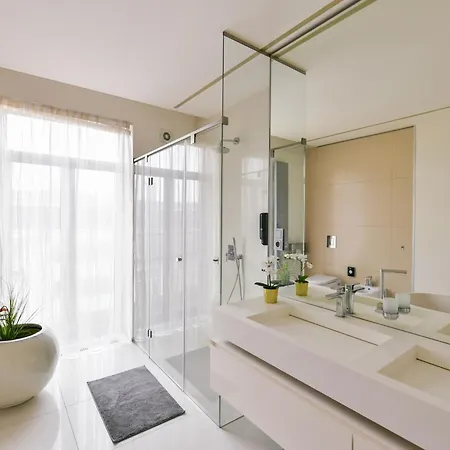 Apartment Presidential Penthouse, 303m2, Jacuzzi On Terrace, Sauna, 6bdrm, 4bthrm, Ac, Lift *