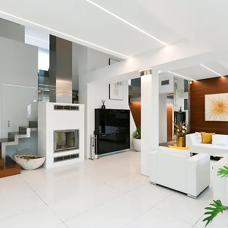 Presidential Penthouse, 303m2, Jacuzzi On Terrace, Sauna, 6bdrm, 4bthrm, Ac, Lift Apartment