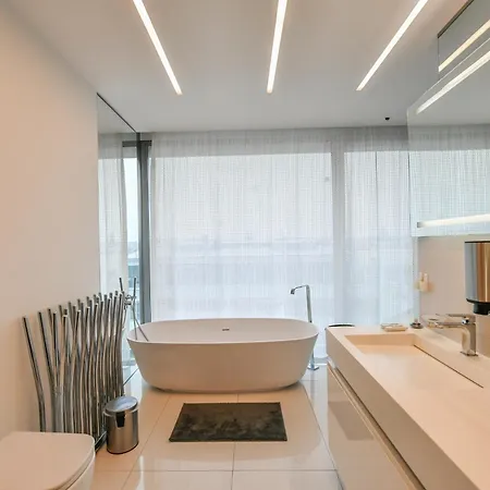 Presidential Penthouse, 303m2, Jacuzzi On Terrace, Sauna, 6bdrm, 4bthrm, Ac, Lift Prague