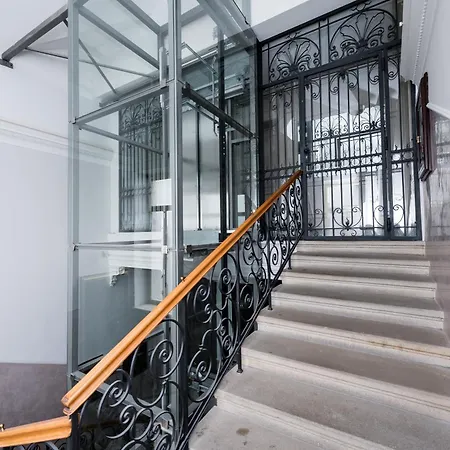 Presidential Penthouse, 303m2, Jacuzzi On Terrace, Sauna, 6bdrm, 4bthrm, Ac, Lift