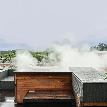 Apartment Presidential Penthouse, 303m2, Jacuzzi On Terrace, Sauna, 6bdrm, 4bthrm, Ac, Lift *