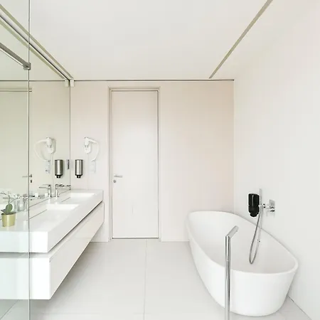 Apartment Presidential Penthouse, 303m2, Jacuzzi On Terrace, Sauna, 6bdrm, 4bthrm, Ac, Lift *