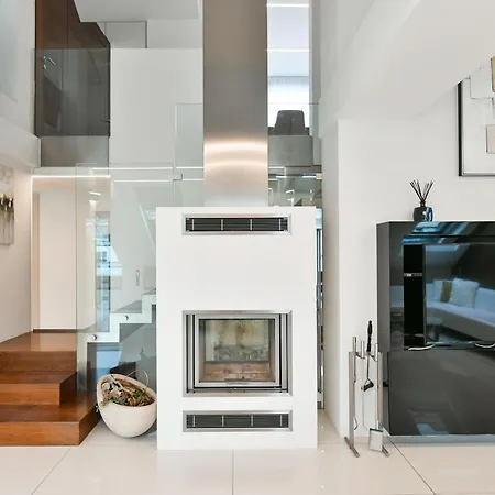 Apartment Presidential Penthouse, 303m2, Jacuzzi On Terrace, Sauna, 6bdrm, 4bthrm, Ac, Lift Prague