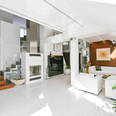 Presidential Penthouse, 303m2, Jacuzzi On Terrace, Sauna, 6bdrm, 4bthrm, Ac, Lift *