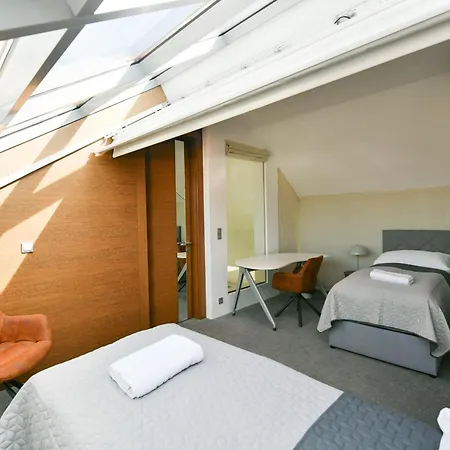 Apartment Presidential Penthouse, 303m2, Jacuzzi On Terrace, Sauna, 6bdrm, 4bthrm, Ac, Lift
