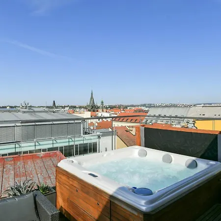 Presidential Penthouse, 303m2, Jacuzzi On Terrace, Sauna, 6bdrm, 4bthrm, Ac, Lift *