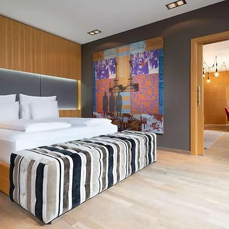Innside Old Town 4*