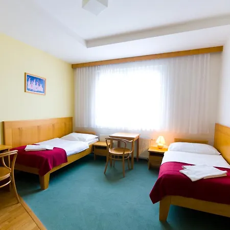 Smaragd Hotel 3*