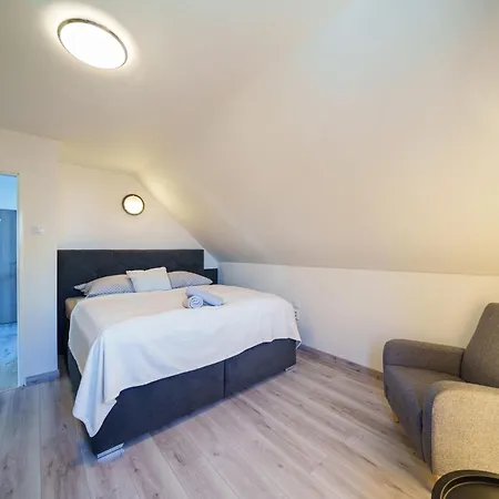 בית נופש Stary Chodov By Interhome