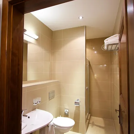 ريزيدنس أغنيس 4*