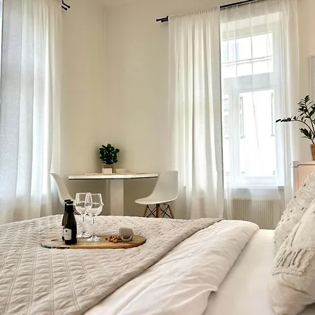 Apartament Treetess Centre *