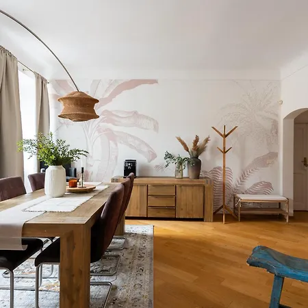 Apartment Luxury Retreat By Charles Bridge Prague