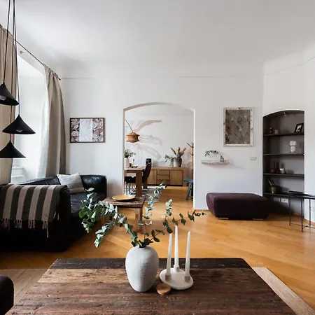 Luxury Retreat By Charles Bridge Apartment