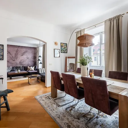 Apartment Luxury Retreat By Charles Bridge *