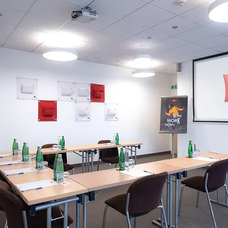 Ibis Wenceslas Square 3*