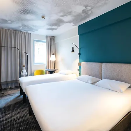 Ibis Wenceslas Square Hotel 3*