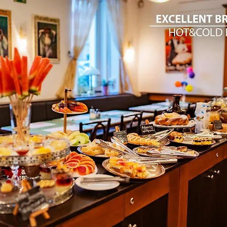 Hotel U Divadla - Czech Leading 4*