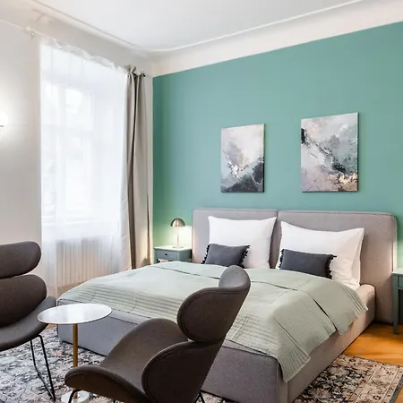 Luxury Retreat By Charles Bridge Apartment