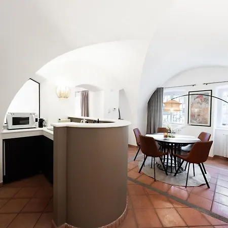 Apartment Luxury Retreat By Charles Bridge