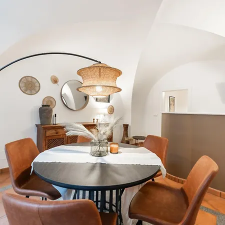 Luxury Retreat By Charles Bridge Apartment