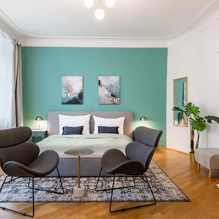 Luxury Retreat By Charles Bridge Apartment