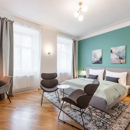 Luxury Retreat By Charles Bridge *