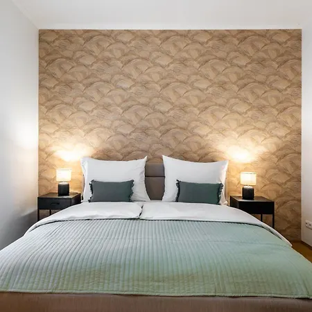 Luxury Retreat By Charles Bridge Apartment