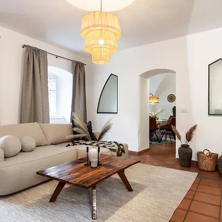 Luxury Retreat By Charles Bridge Prague