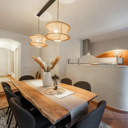 Apartment Luxury Retreat By Charles Bridge *