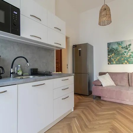 Churchill Heritage Apartment