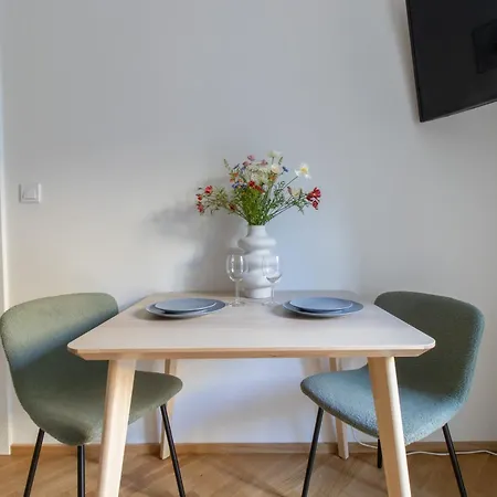 Churchill Heritage Apartment *