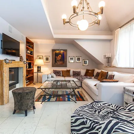 Wishlist Residences - Old Town Square Lägenhet